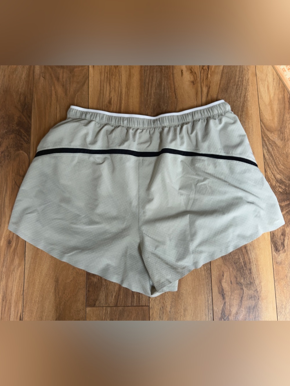 Lululemon High Rise Lined Running Shorts Women’s Medium Gray Sz Medium Gym Yoga - Picture 2 of 8